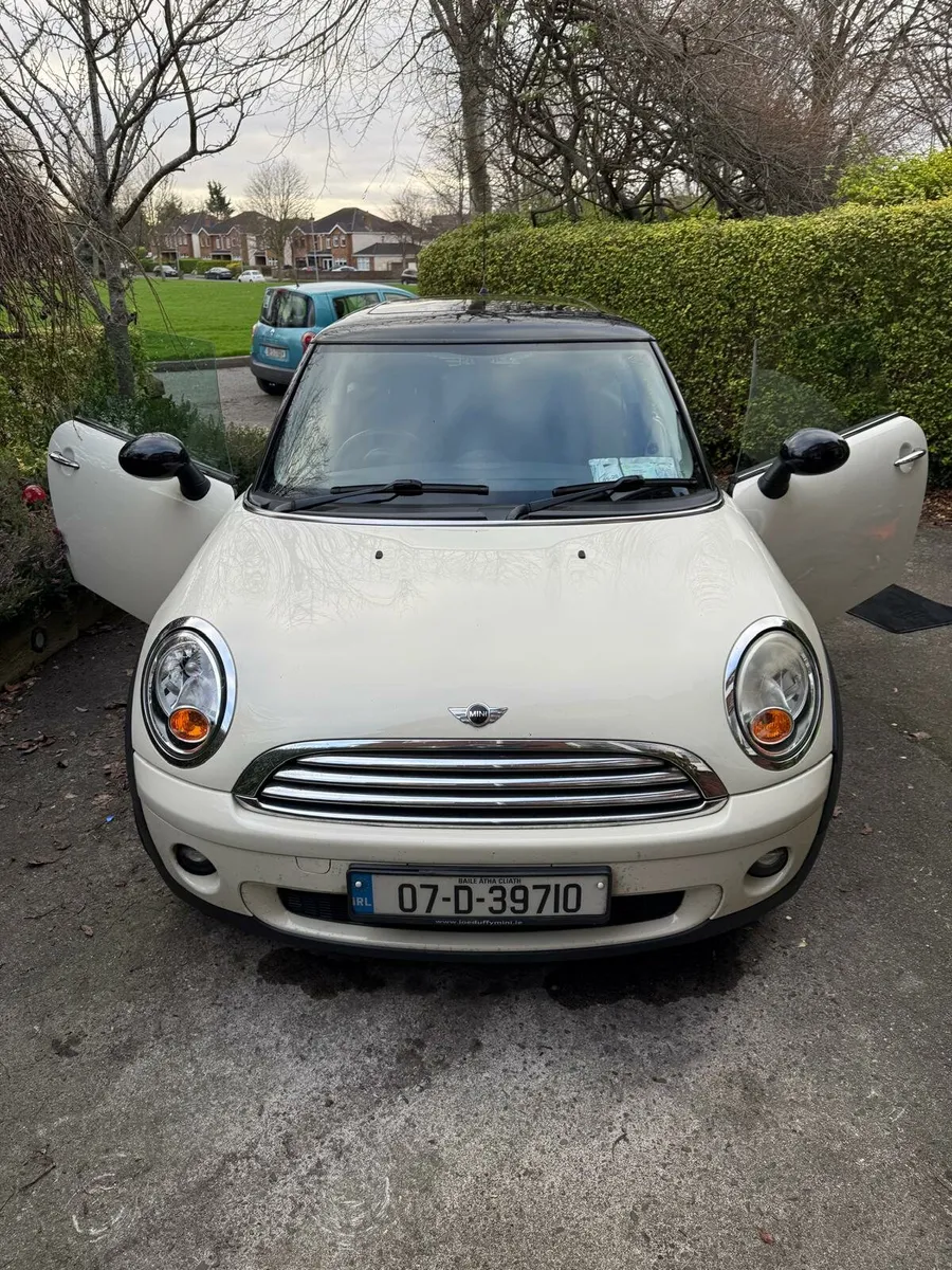 Car - Beautiful white mini cooper. - Image 4