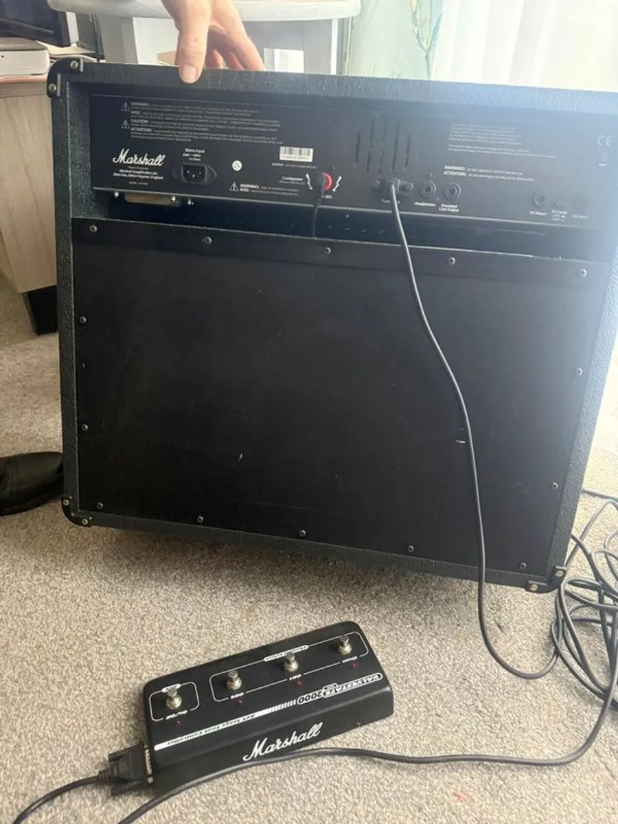 Marshall 100 Watt. Valvestate Combo Amplifier - Image 2
