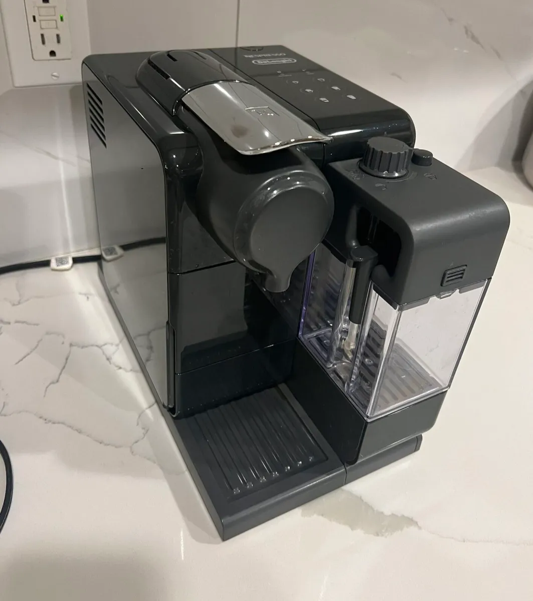 Nespresso Lattissima Touch Coffee Machine - Image 3