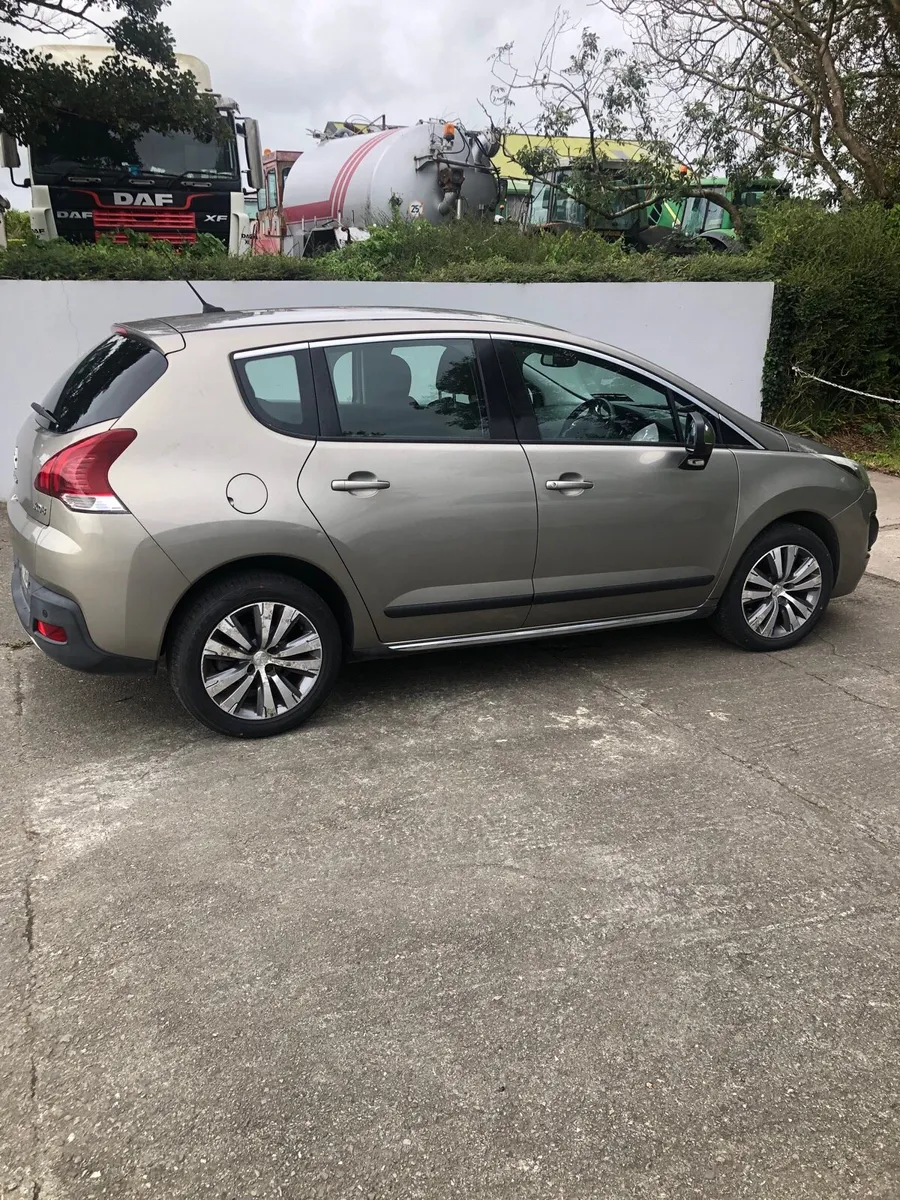 Peugeot 3008 2015 - Image 1