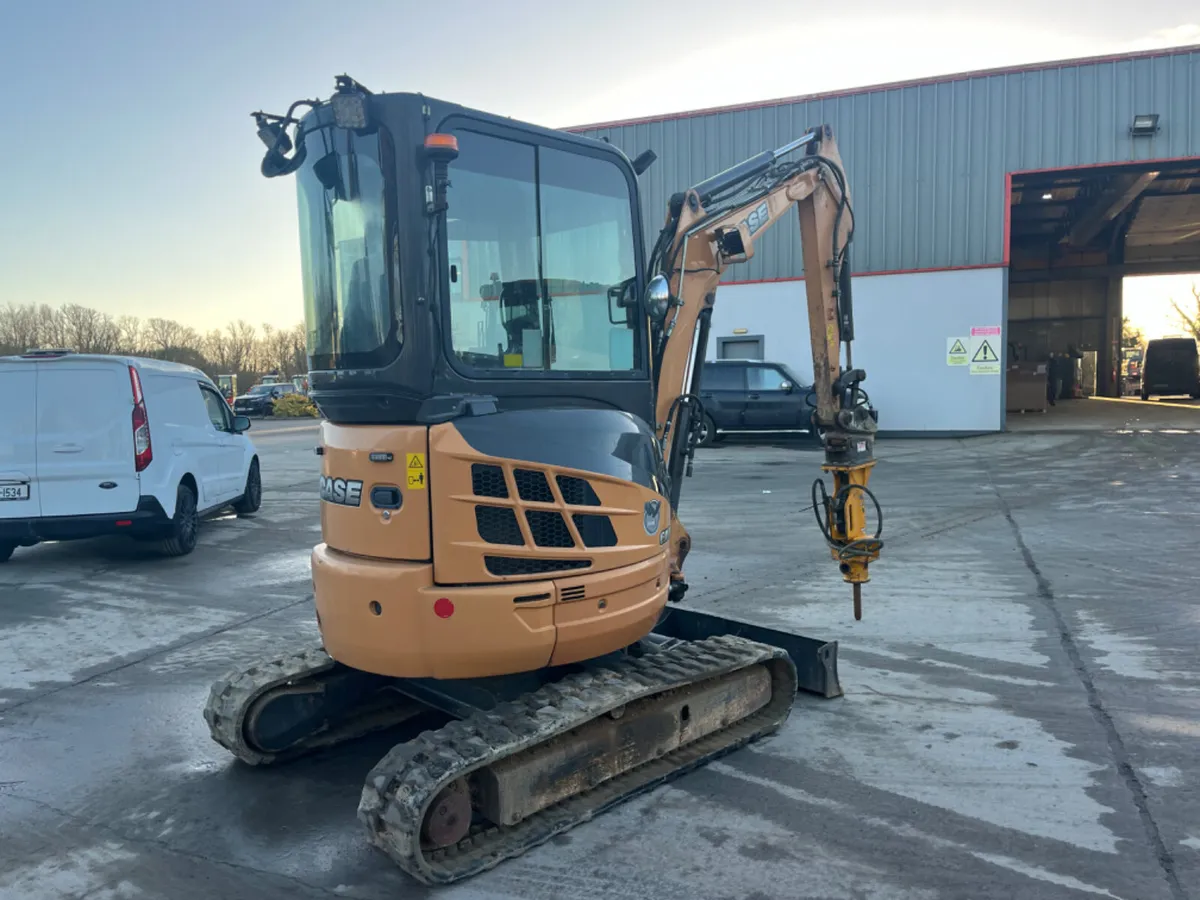 Case CX30B Mini Excavator - Image 4