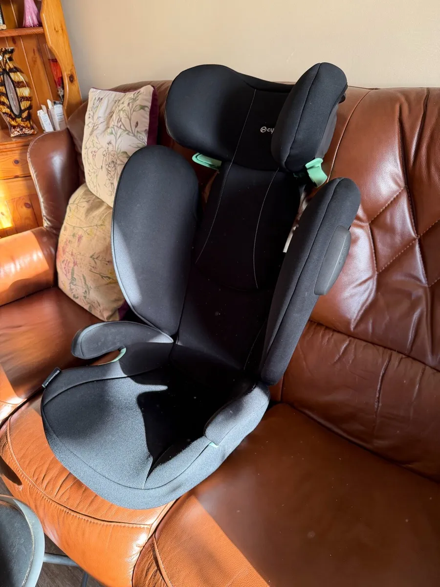 Cyber Children’s booster seat. - Image 2