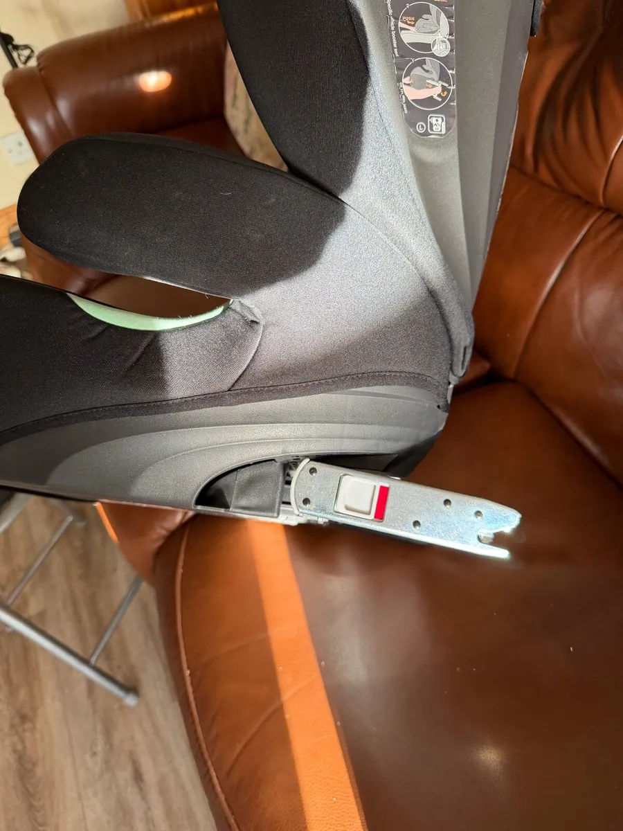 Cyber Children’s booster seat. - Image 3