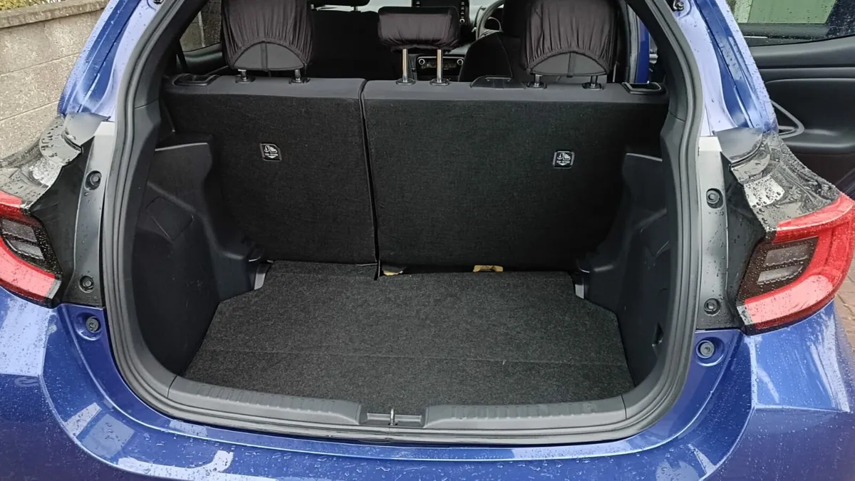 Toyota Yaris G Low milage and No scratches - Image 3