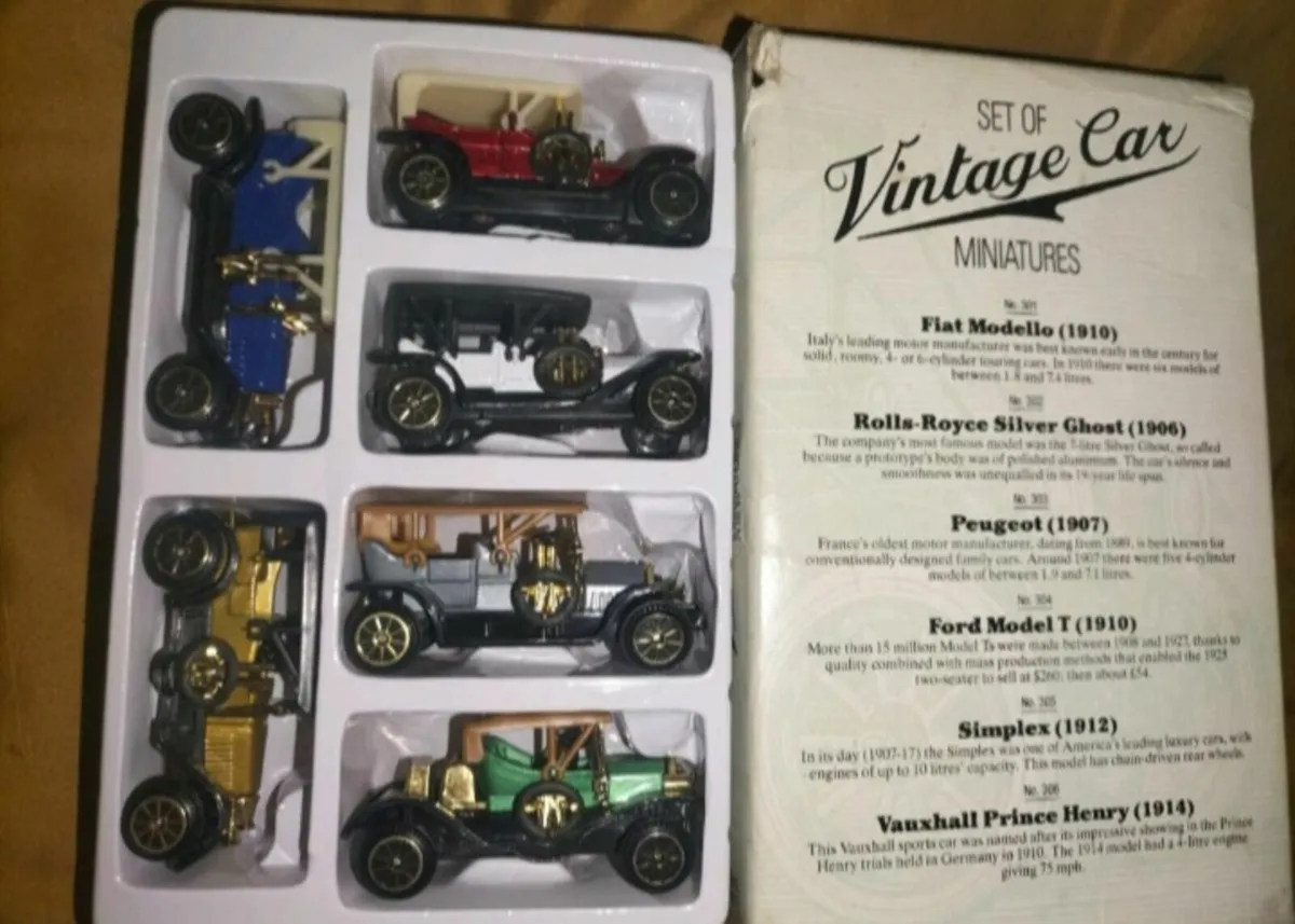 VINTAGE DIE.CAST MODEL SET MINIATURES