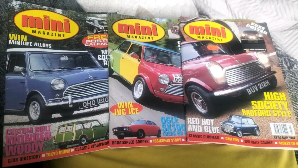 OVER 30 VINTAGE CAR MAGAZINES - Image 1