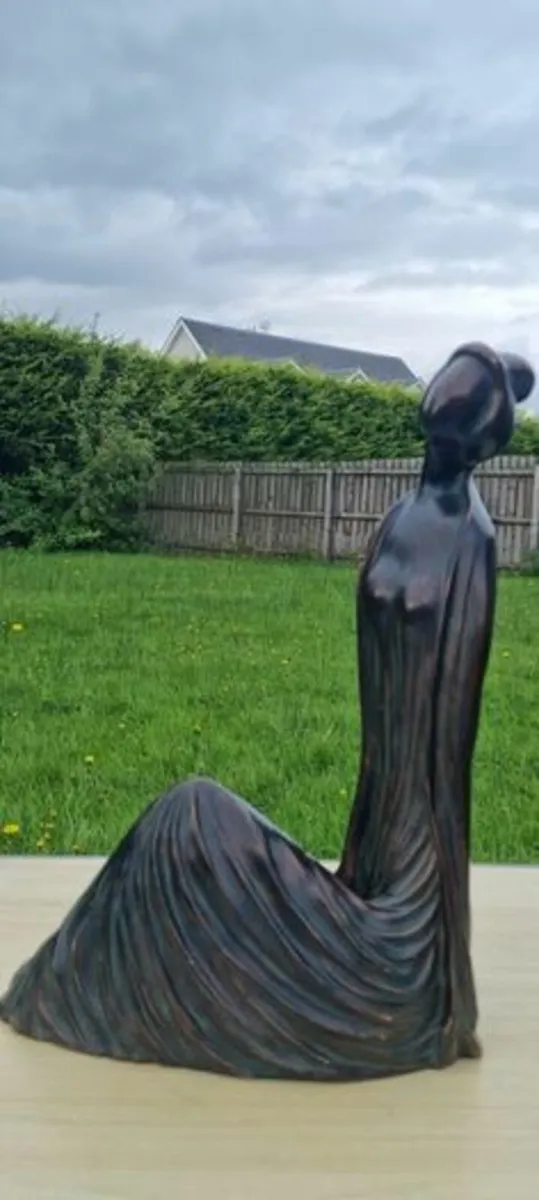 Large Geisha Figure - Image 4