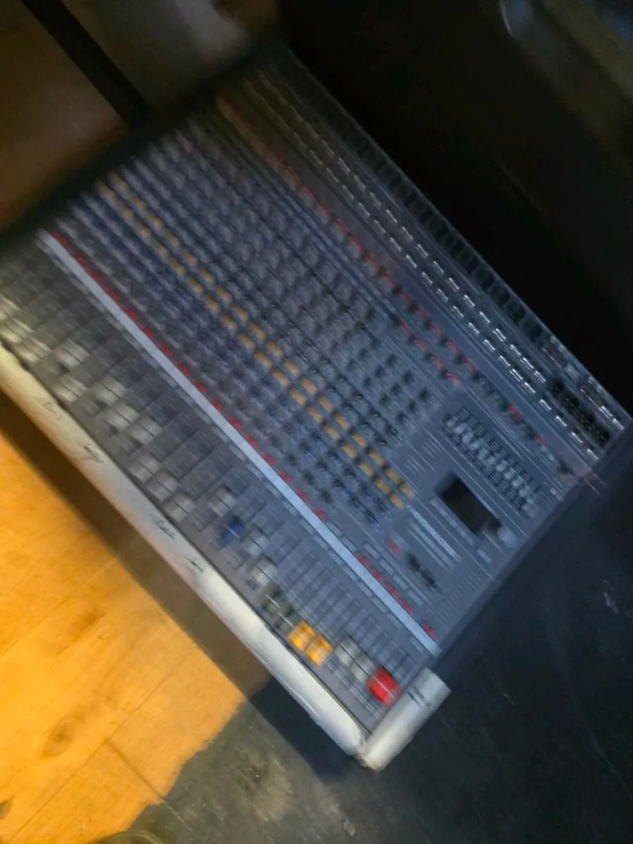 DJ/music/disco set up for bar - Image 1