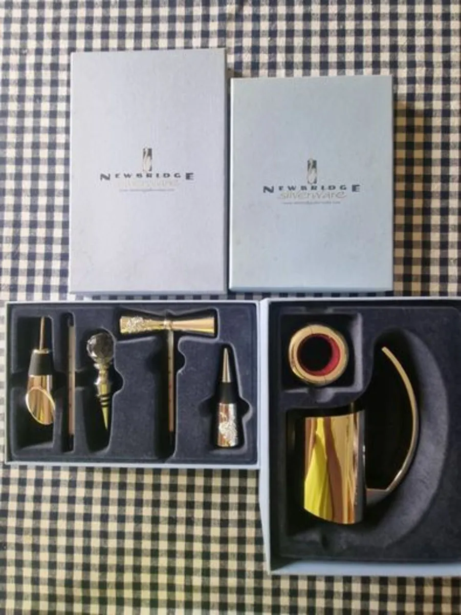 Newbridge Silverware wine set - Image 1