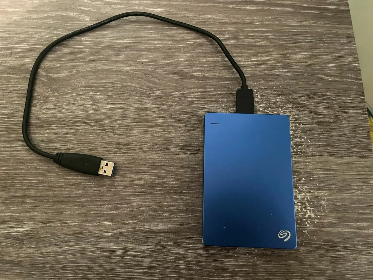 Seagate 2TB Slim Portable External HD Blue - Image 1
