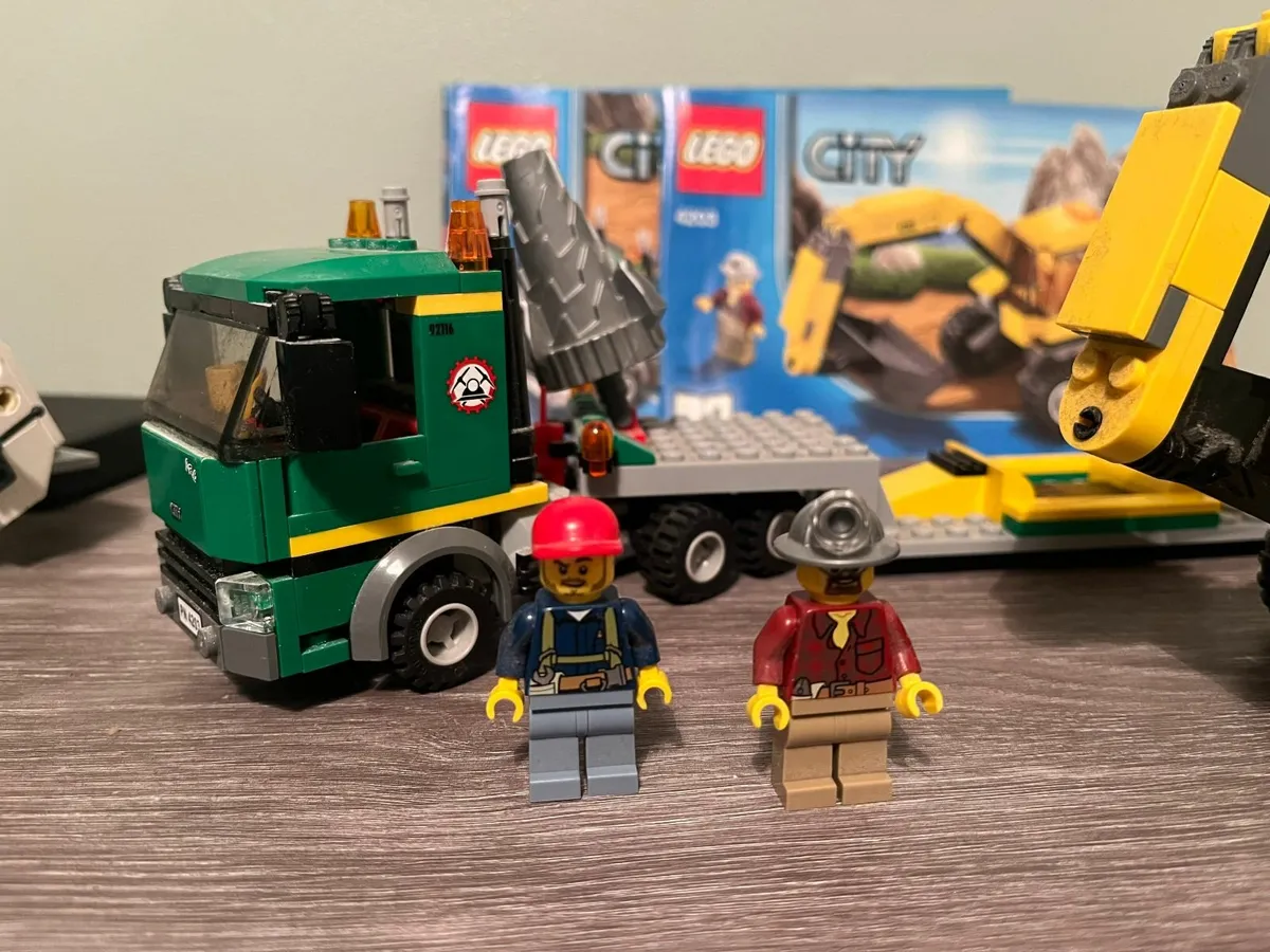 Lego City Excavator Transport (4203) - Image 2