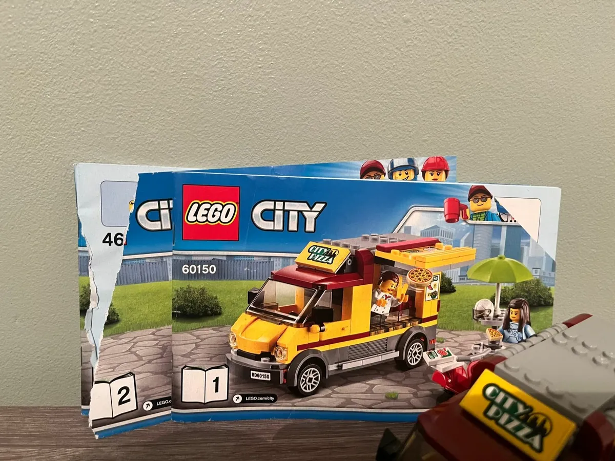 Lego City Pizza Van (60150) - Image 4