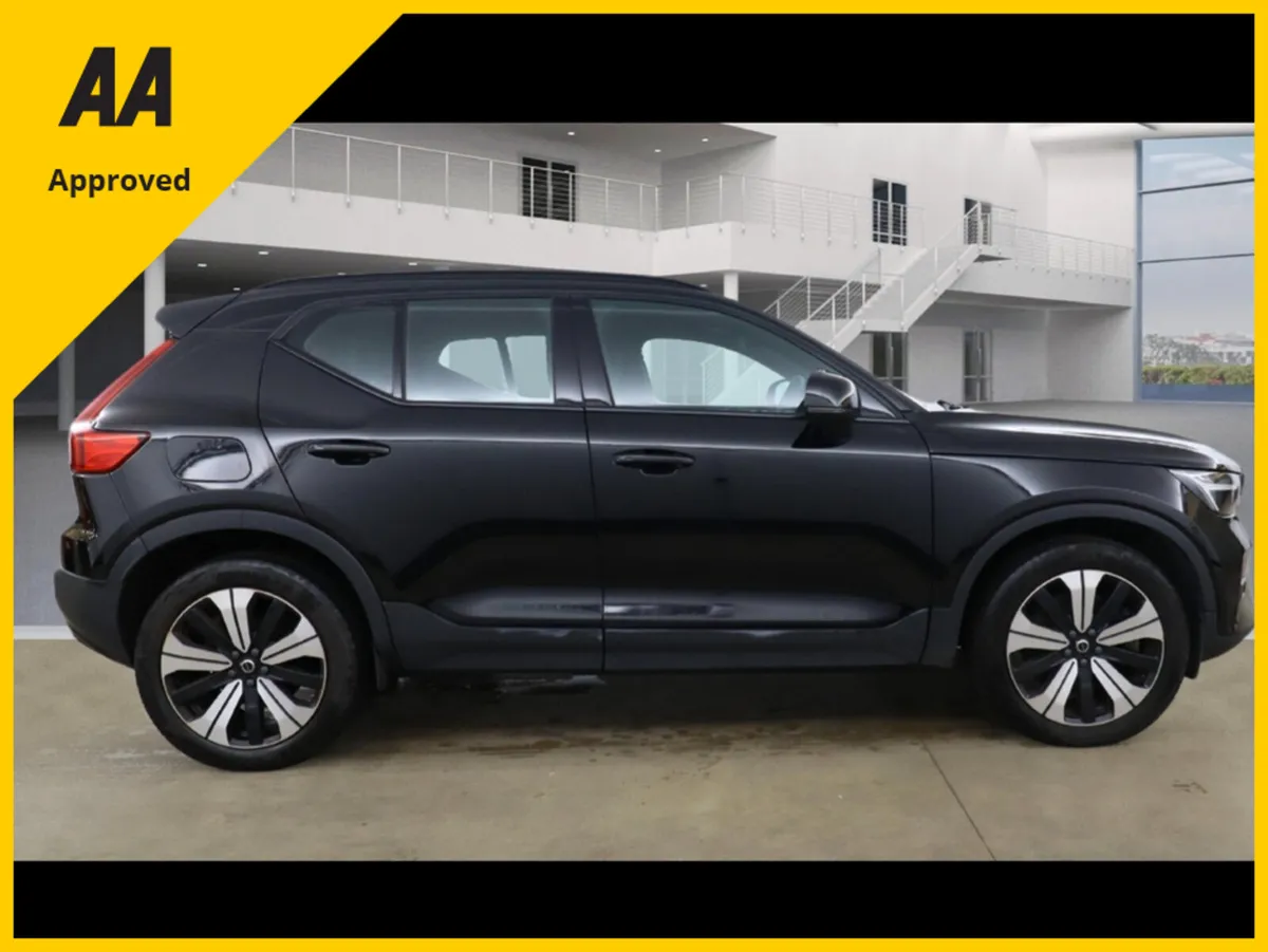 Volvo XC40 2022 T4 PLUS 1.5 Petrol Plug In Hybird - Image 4
