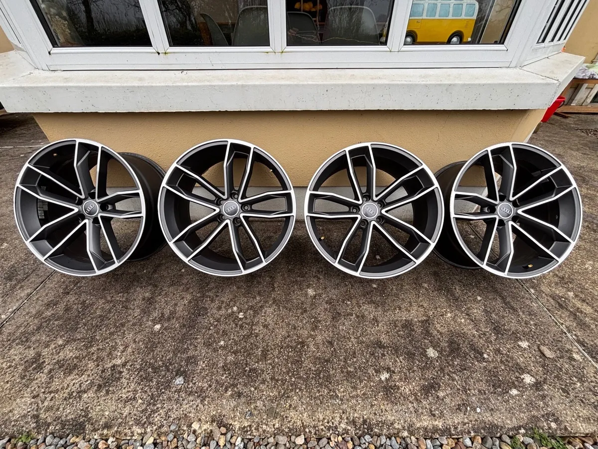 Audi A6 2013 - Image 2