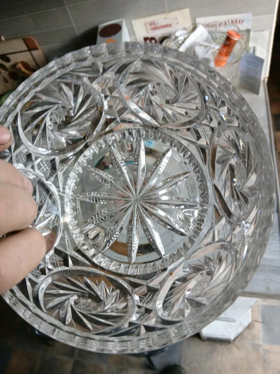 Glass bowls x 3 - Image 4