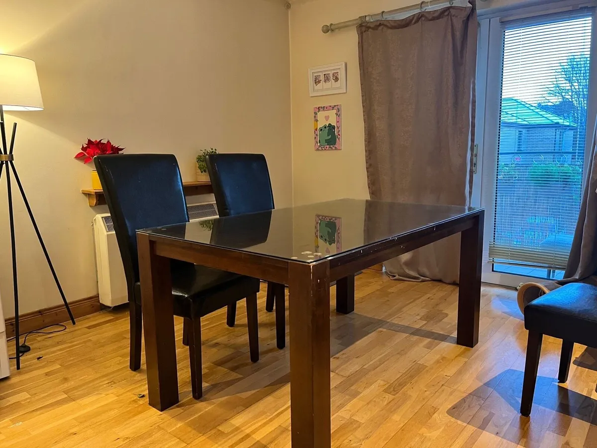 Kitchen Table and Chairs - Image 1