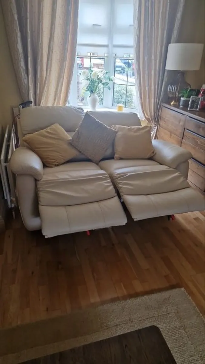 2 Seater leather recliner sofa - Image 2