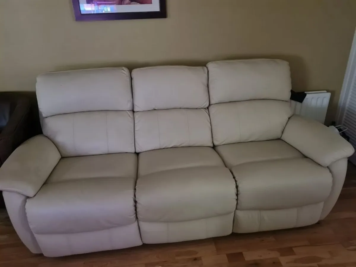 2 Seater leather recliner sofa - Image 3