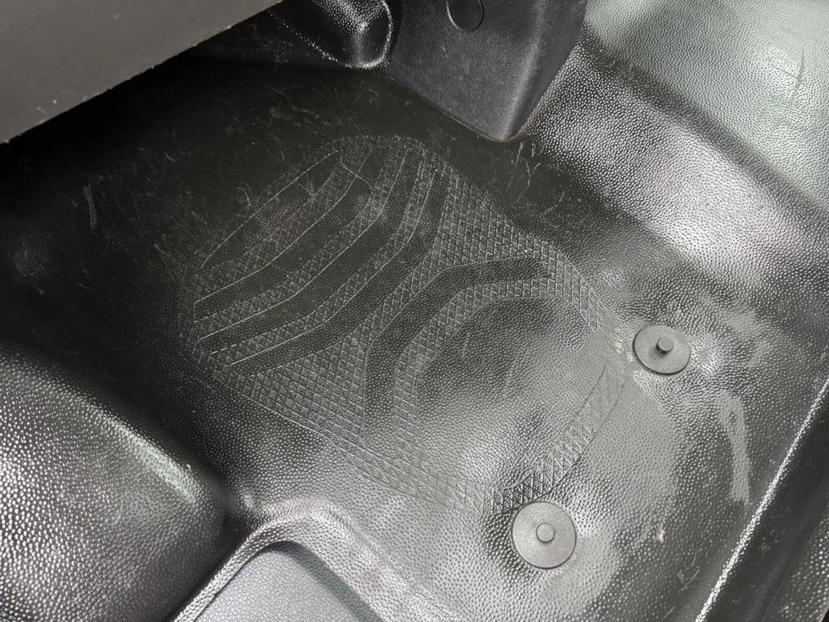 2022 Ford Transit Dropside - Image 3