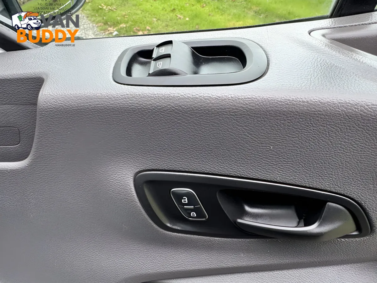 2022 Ford Transit Dropside - Image 2