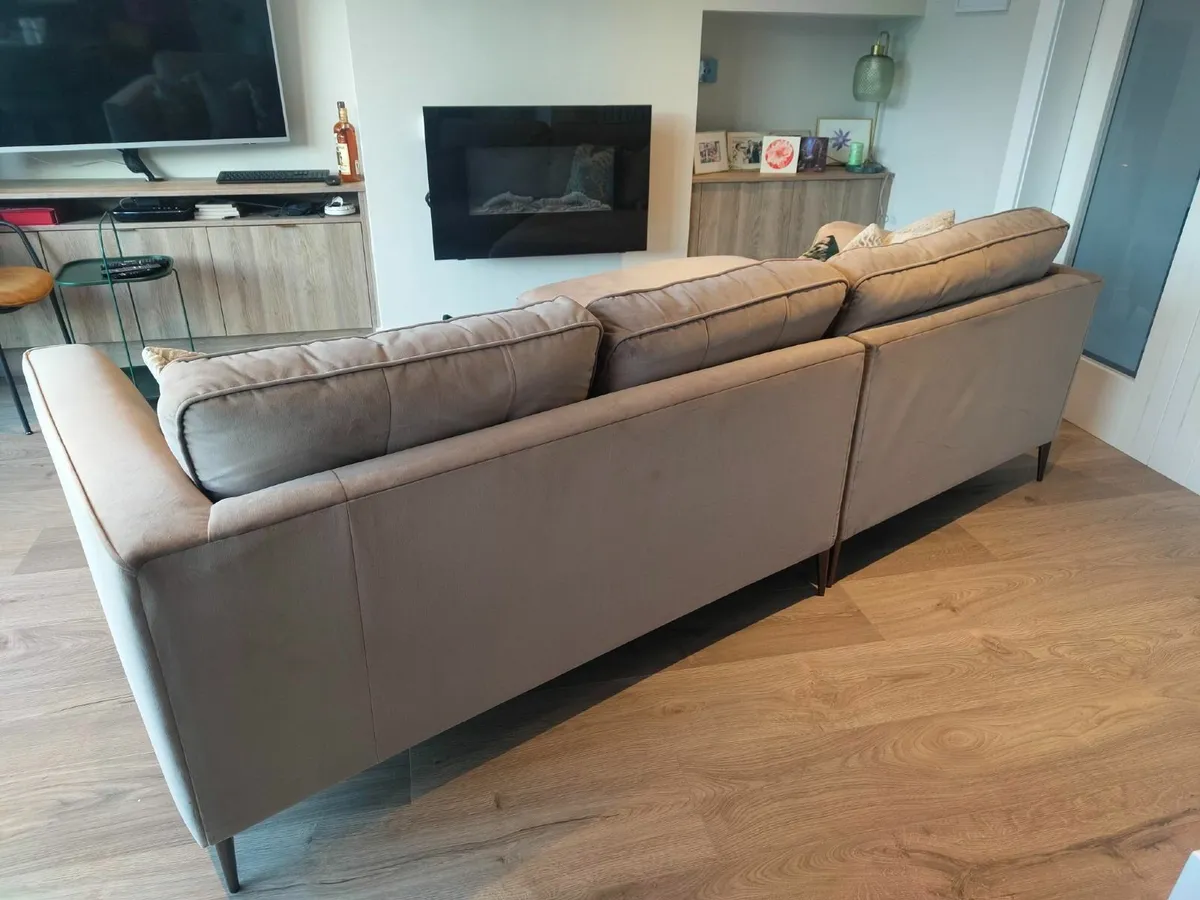 Loren Small Chaise Sofa (Diamond Furniture) - Image 2