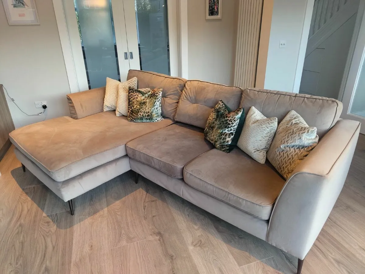 Loren Small Chaise Sofa (Diamond Furniture) - Image 1