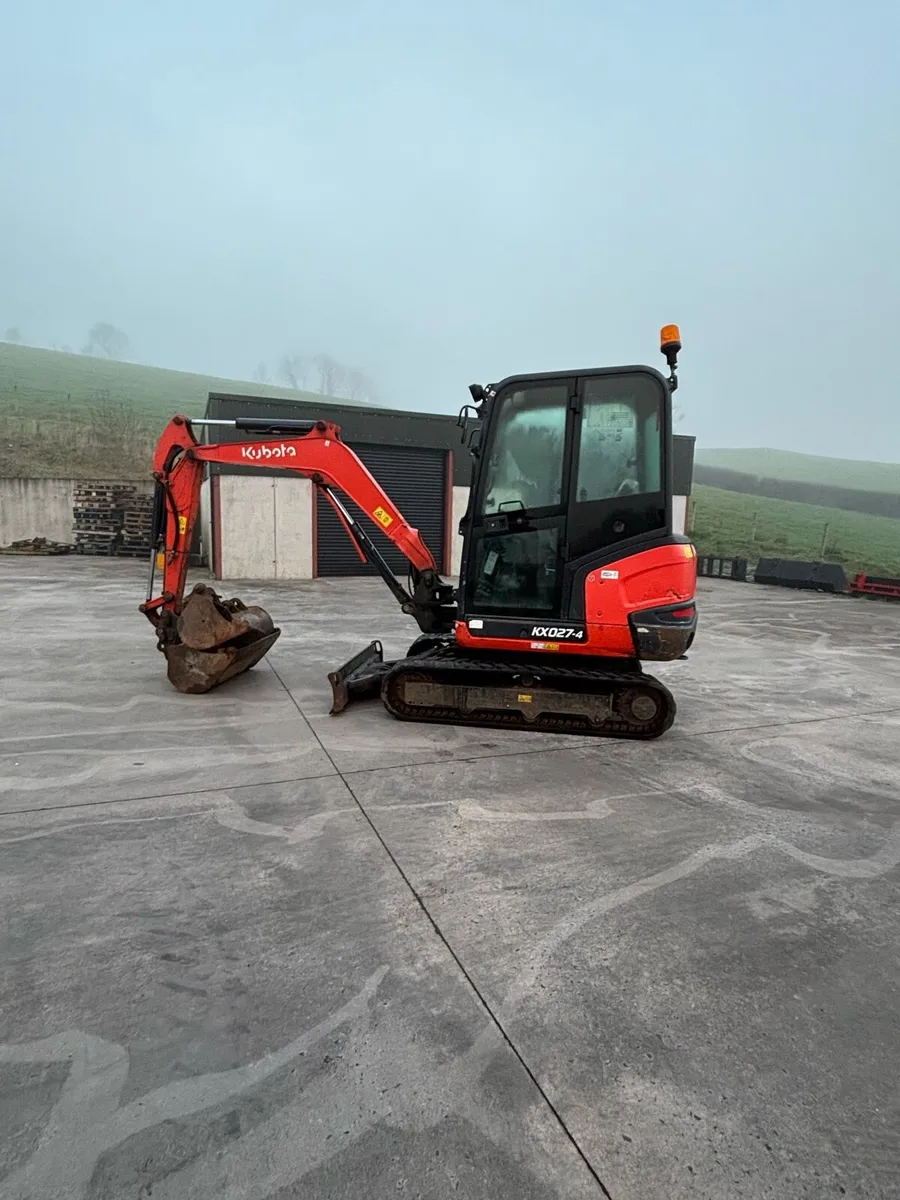 kubota digger - Image 1
