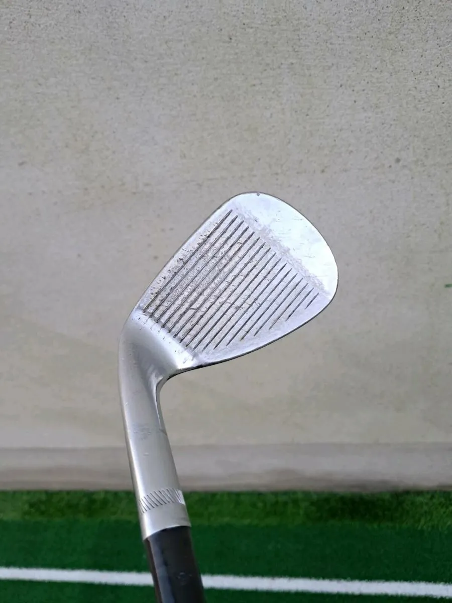 Titleist SM5 52 degree wedge - Image 2