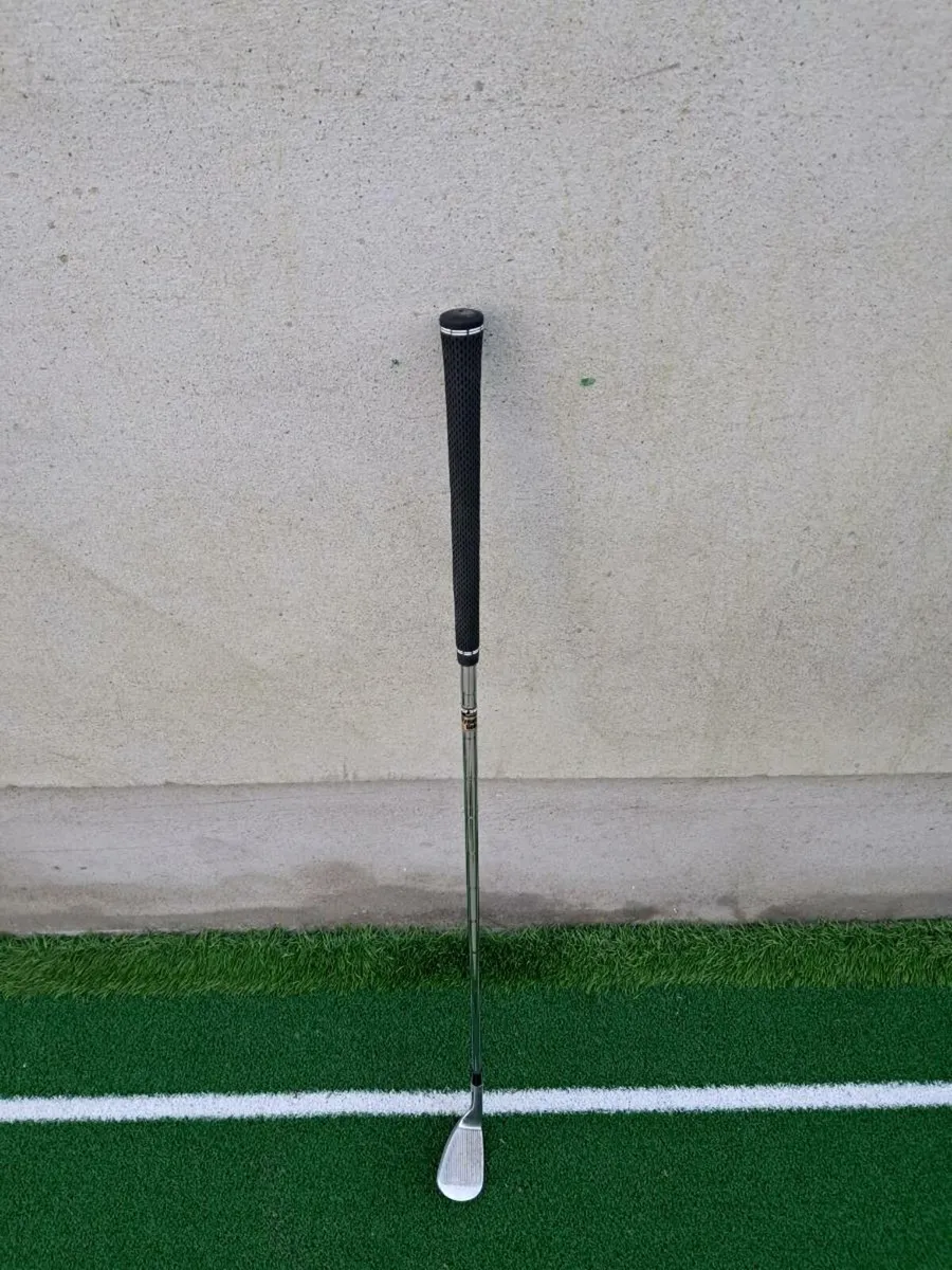 Titleist SM5 52 degree wedge - Image 4