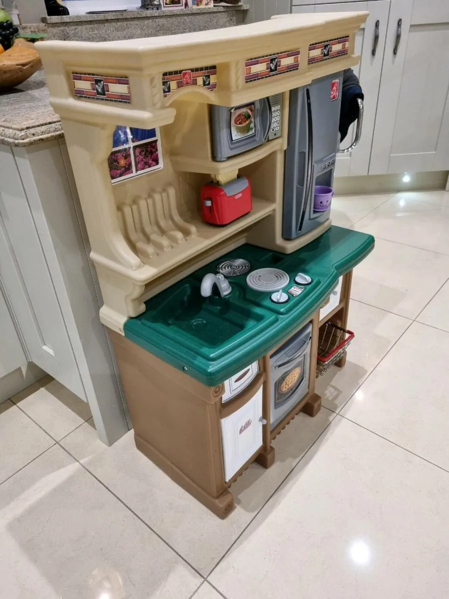 Step 2 Play Kitchen & Accessories - Image 1