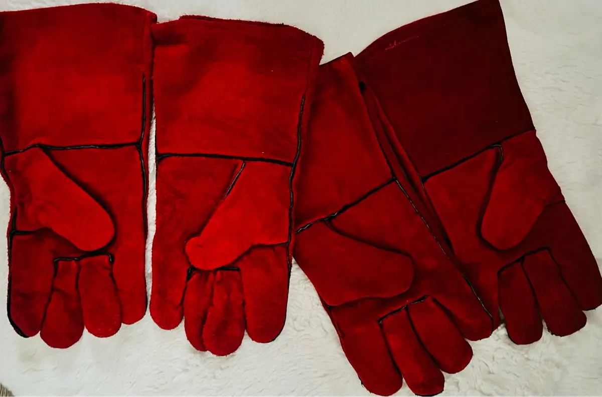 New Suede gloves - Image 1