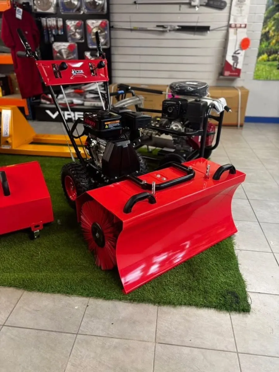 Victor Petrol Sweeper - Image 3