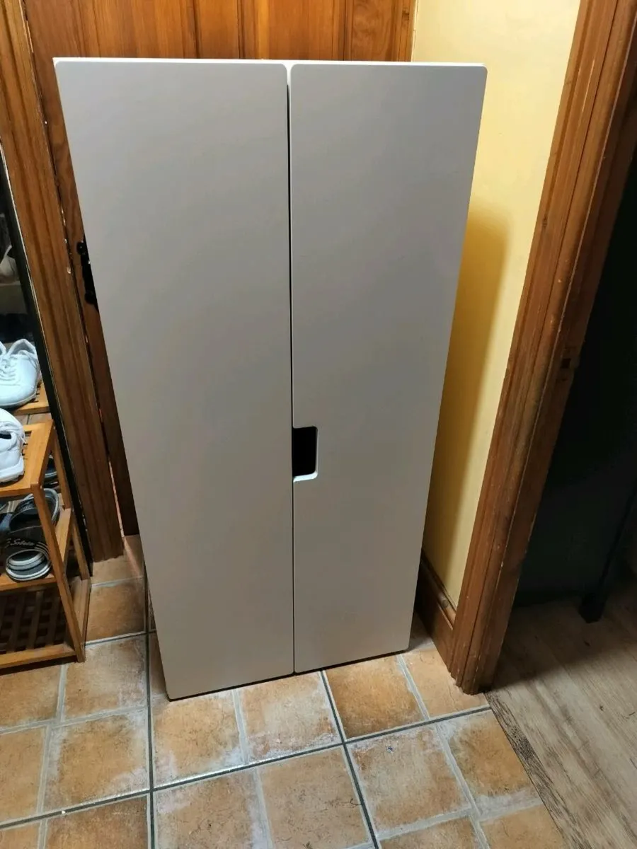 Wardrobe Smastad - Image 1