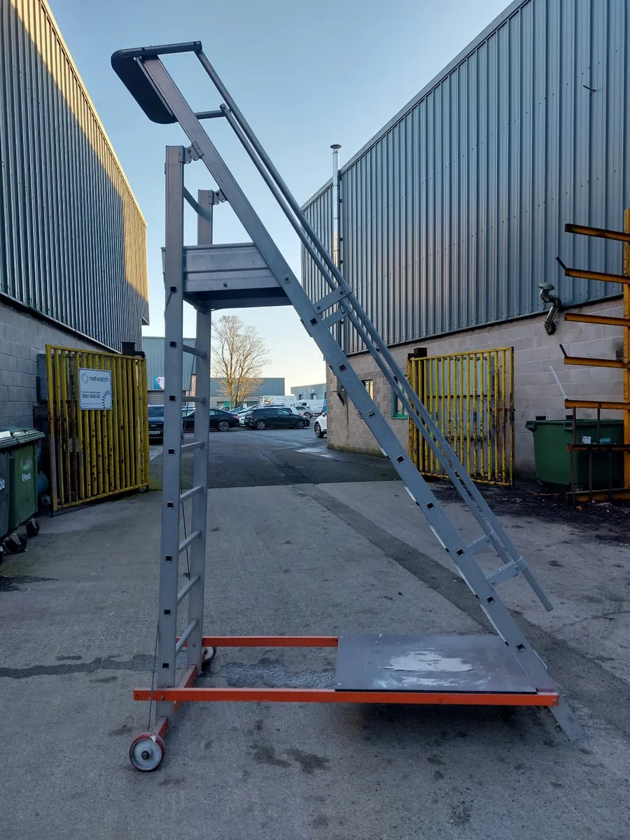 10 STEP ALUMINIUM WAREHOUSE LADDER - Image 2