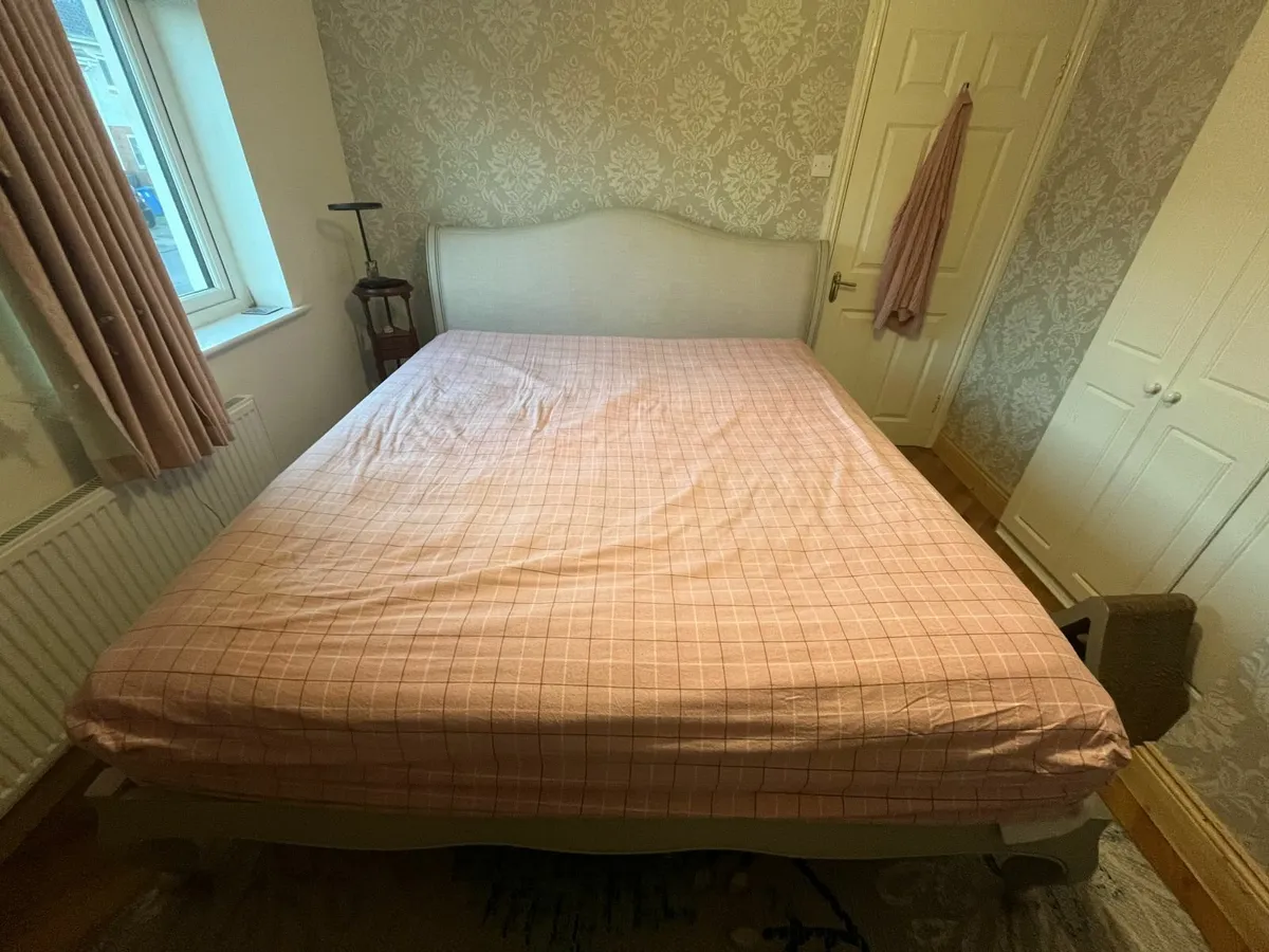 Superking size bed - Image 1