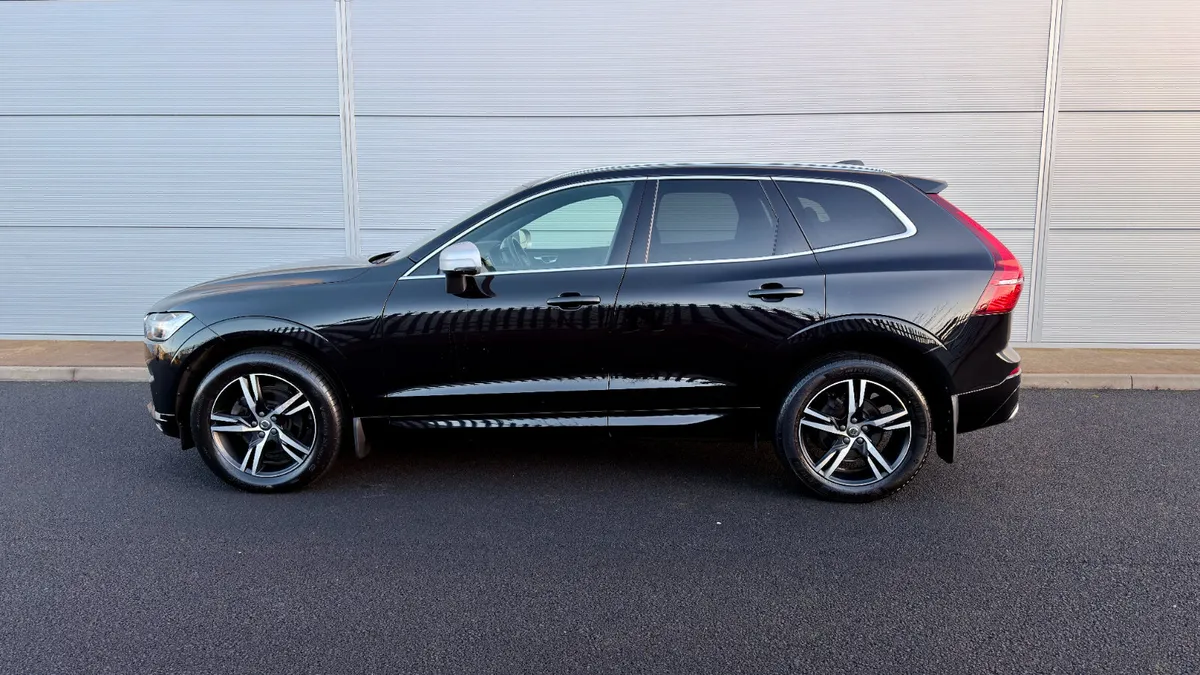Volvo Xc60 R-Design D4 AWD - Image 4