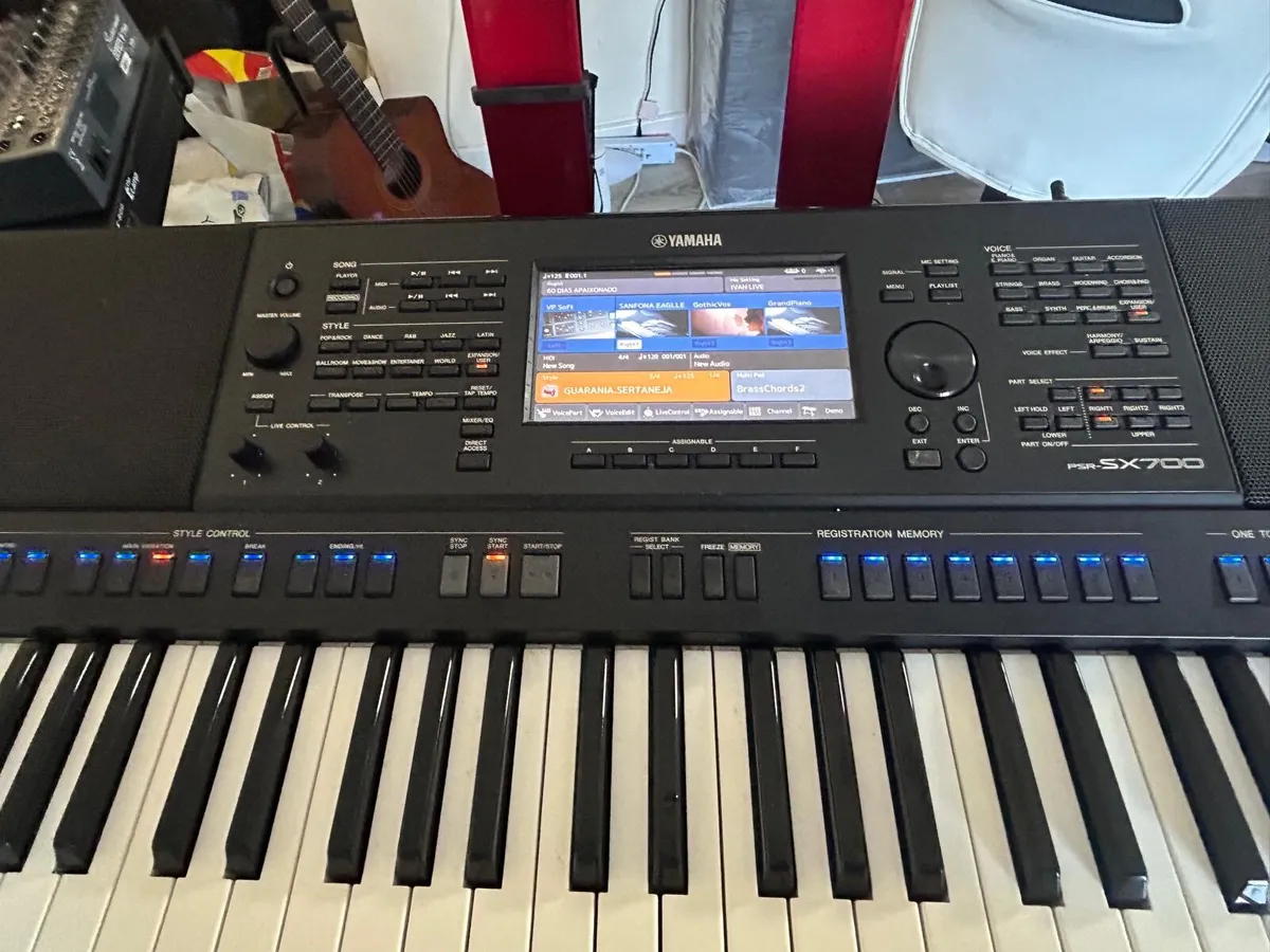 Keyboard stand, amplifier, keyboar, t.bone IRM200R - Image 1