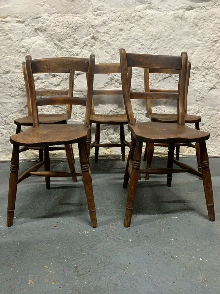 Set of 5 Antique Elm Farmhouse Chairs. - Image 1