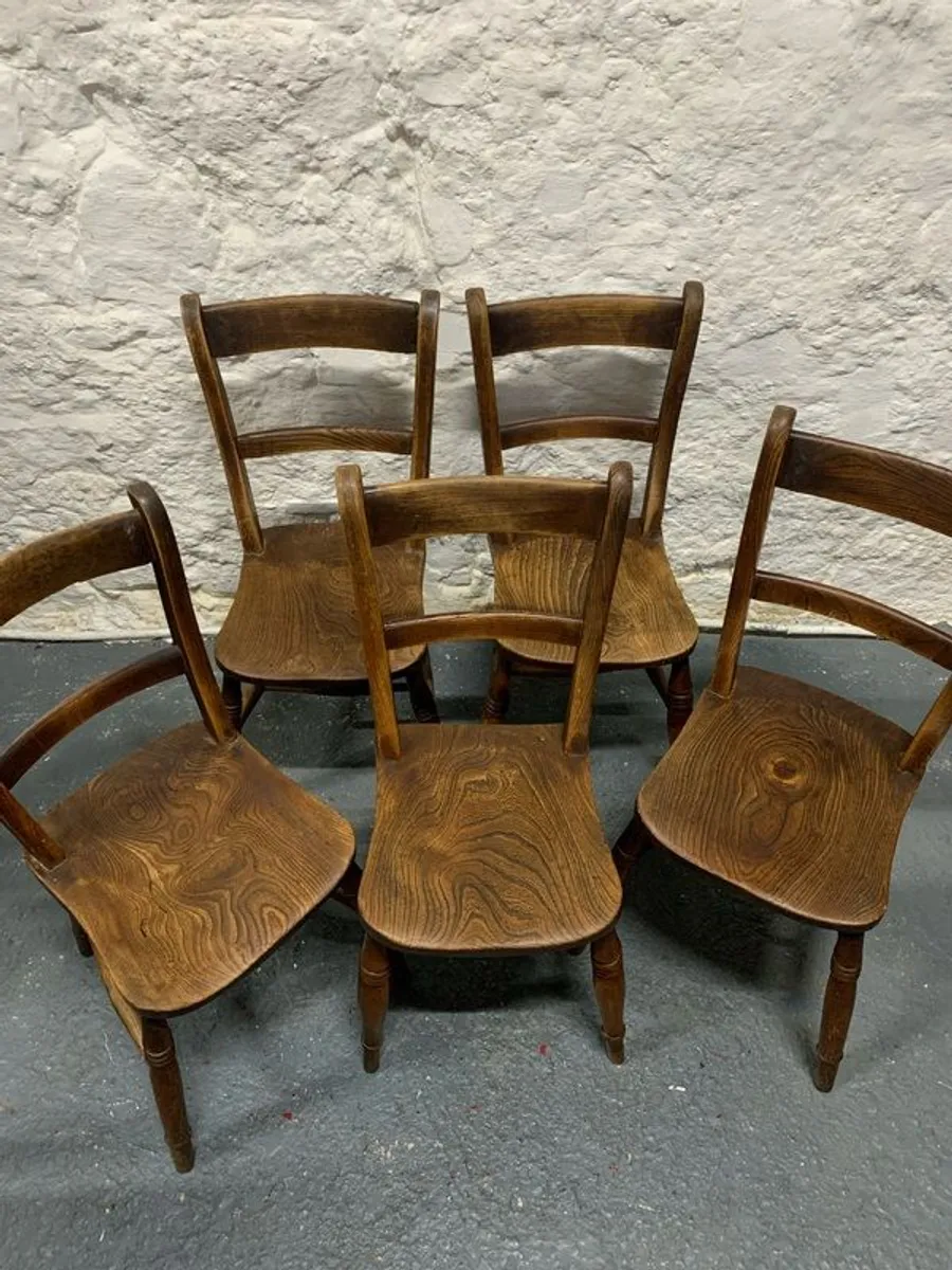 Set of 5 Antique Elm Farmhouse Chairs. - Image 3