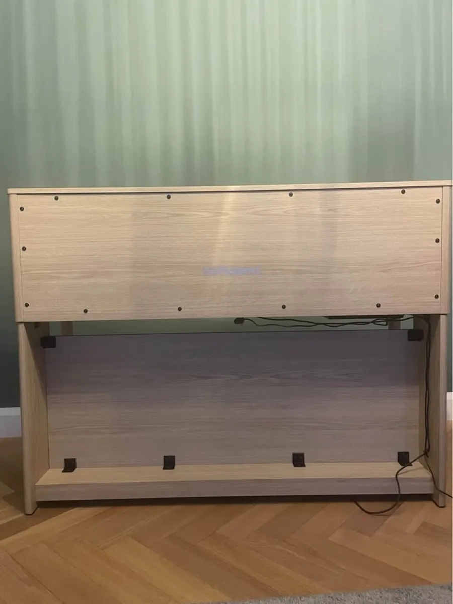 Roland LX5 digital upright piano in light oak - Image 3