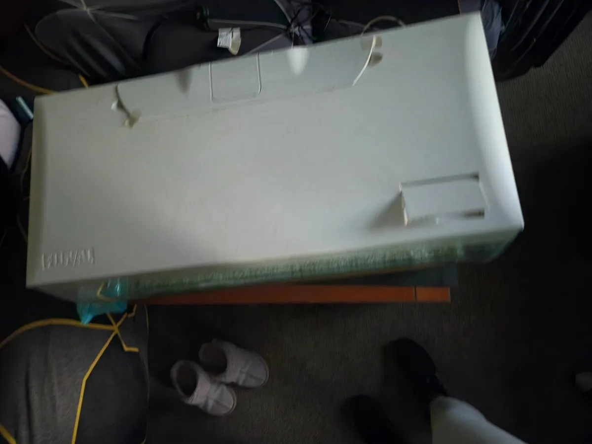 Aquarium/fish tank - Image 2