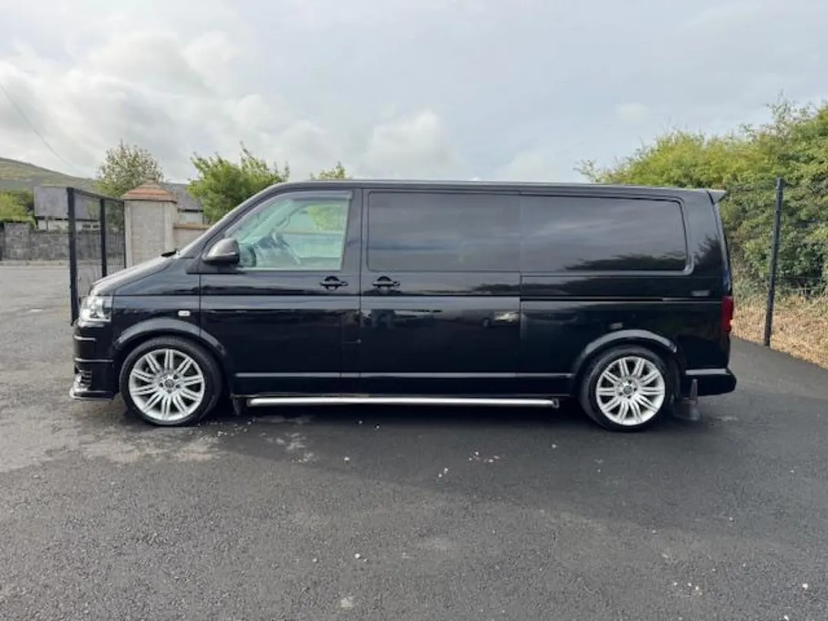 Volkswagen Transporter LWB Sportline Kombi - Image 4