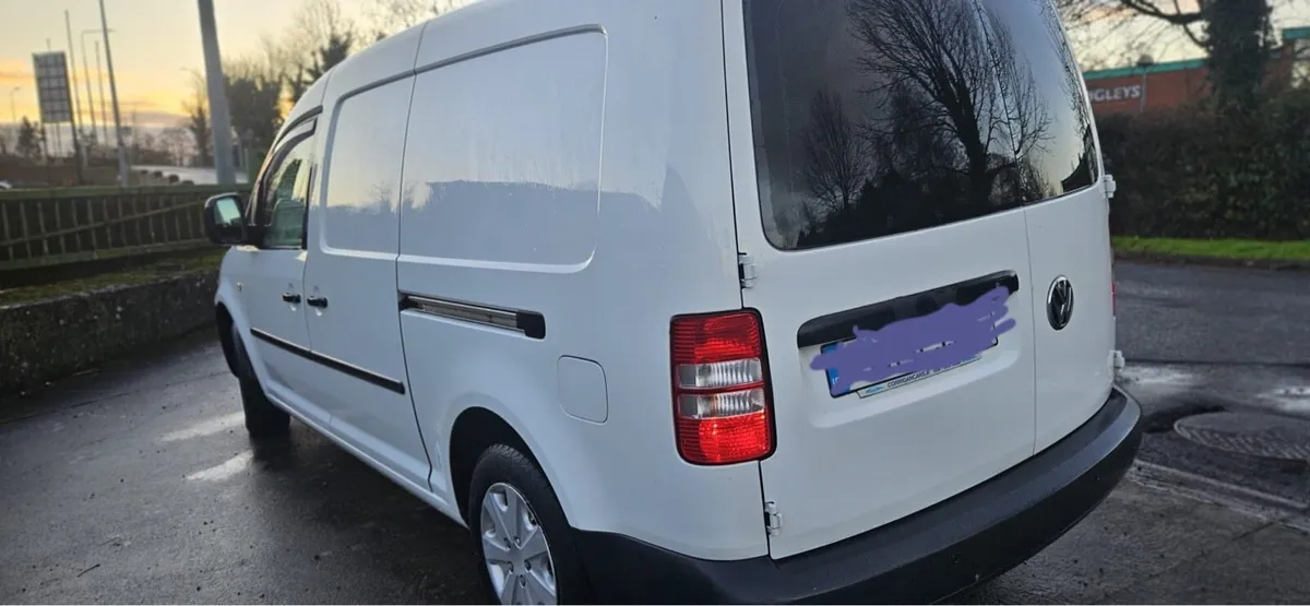 VW Caddy Maxi LWB - Image 2