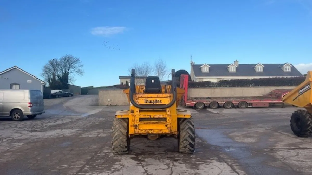 2010 Thwaites 6 Ton Swivel Dumper - Image 2