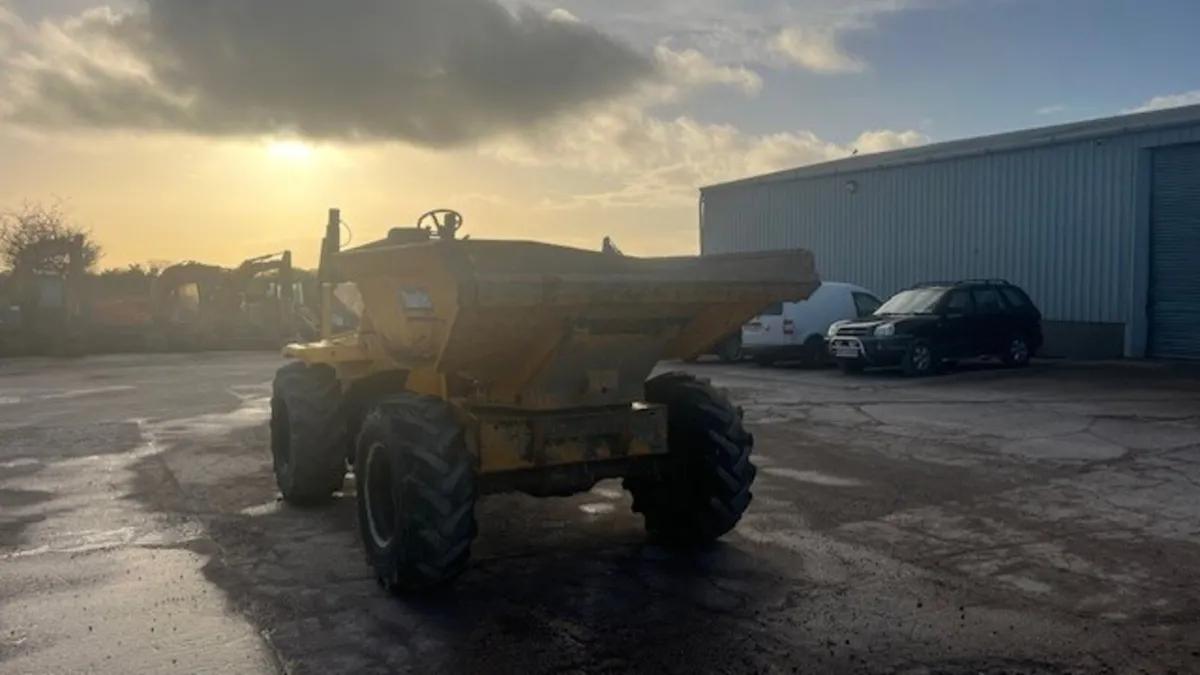 2010 Thwaites 6 Ton Swivel Dumper - Image 4