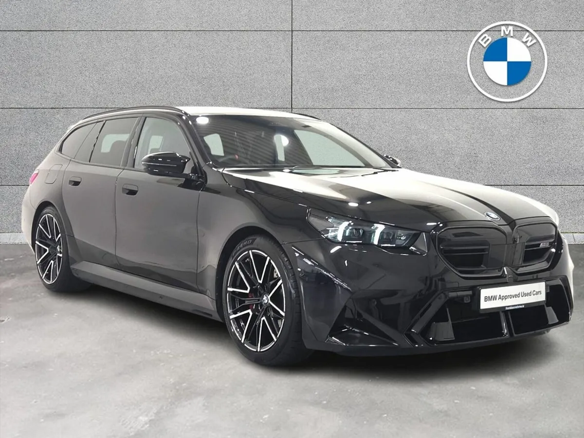 BMW M5 Touring - Image 1