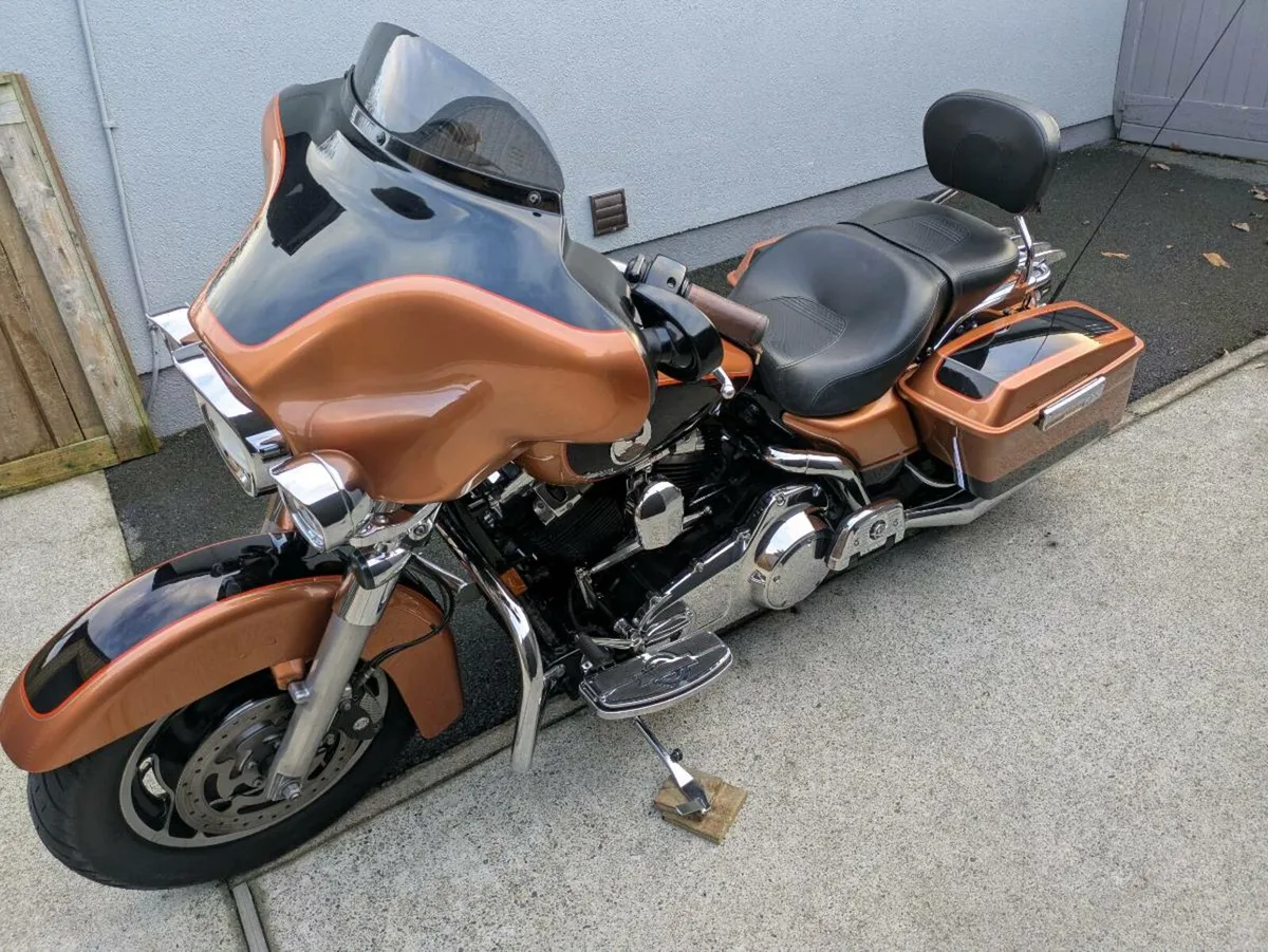 Harley Davidson Street Glide - Image 4