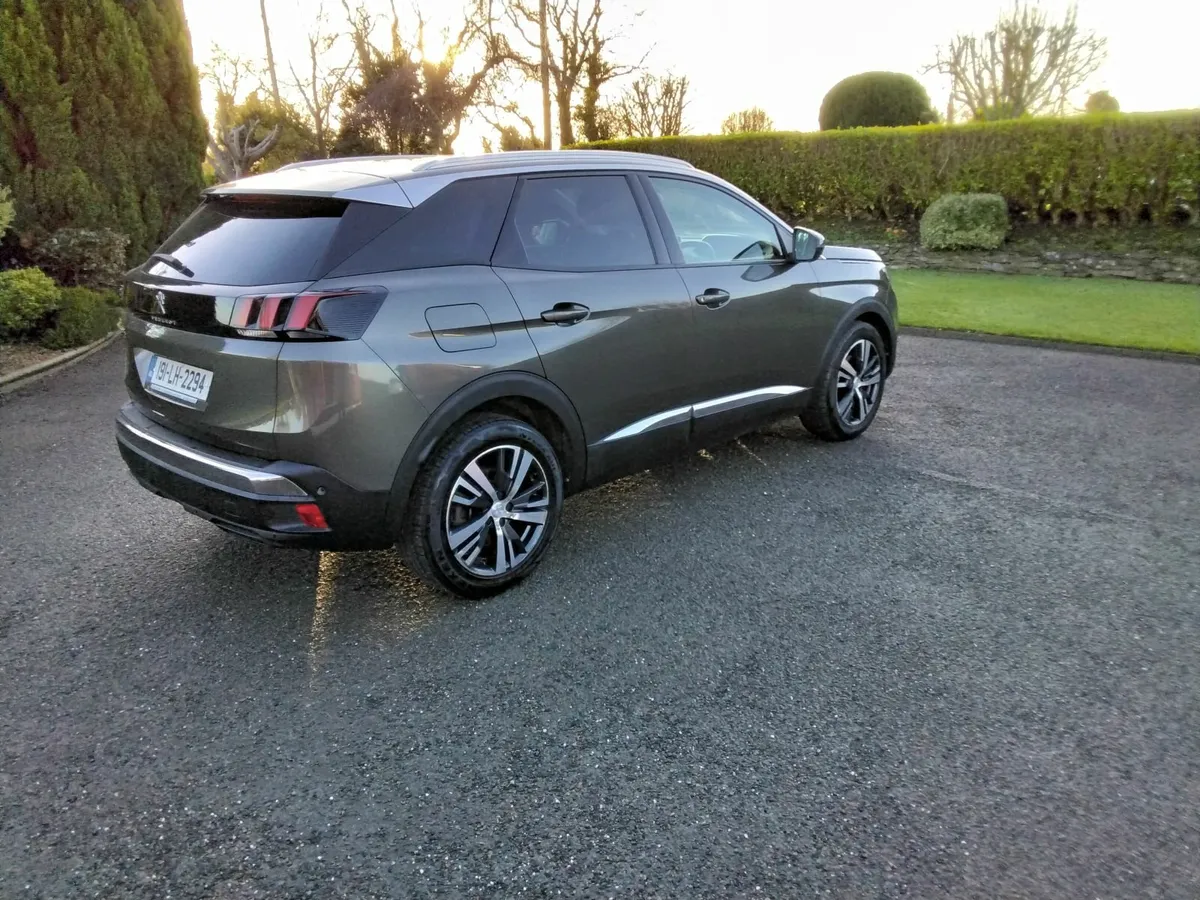 2019 Peugeot 3008 Automatic Diesel Low Klms - Image 3