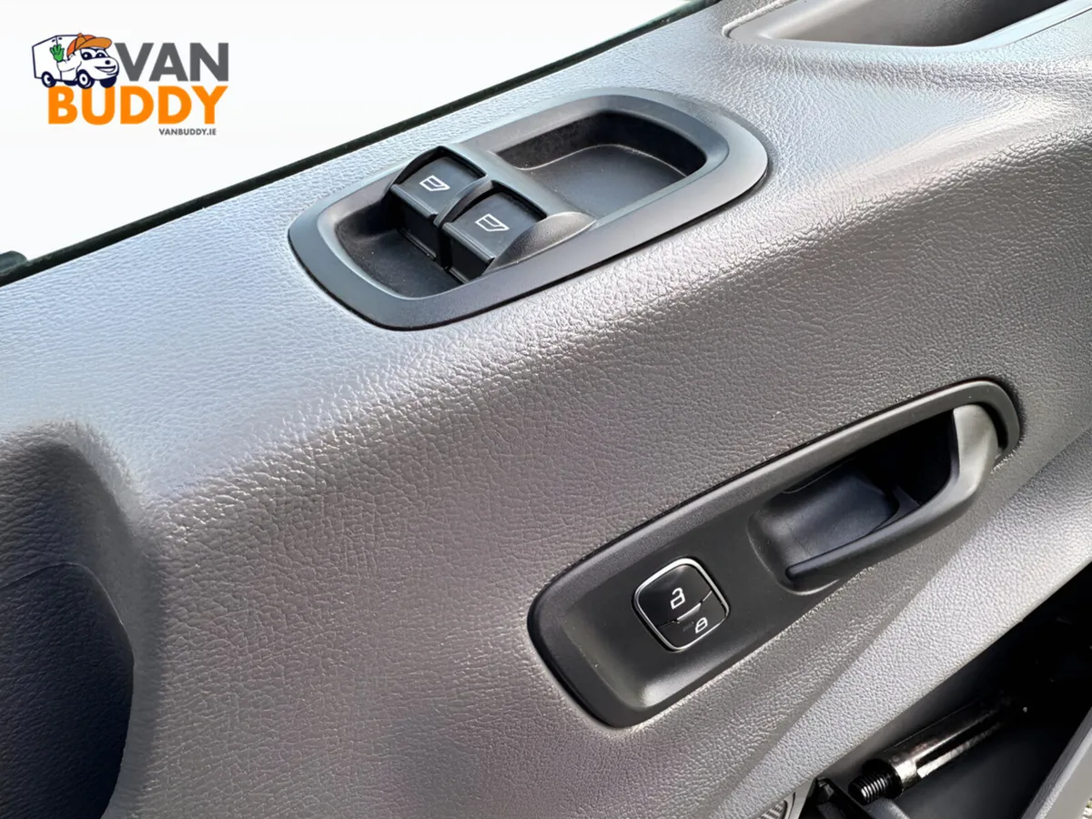 Ford Transit 2.0 350 2.0 130ps 3.5t. Dropside - Image 2