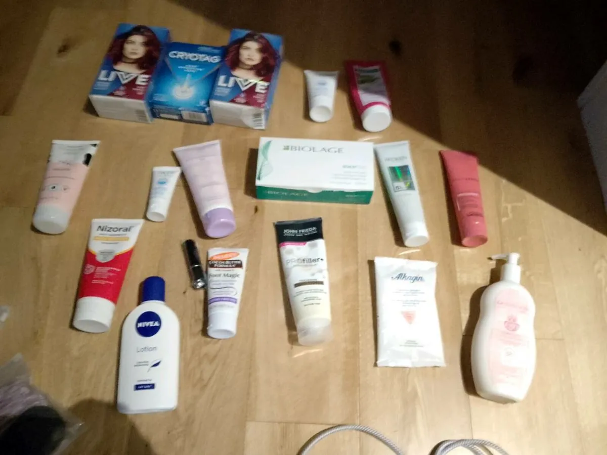 Various Cosmetics - Image 4